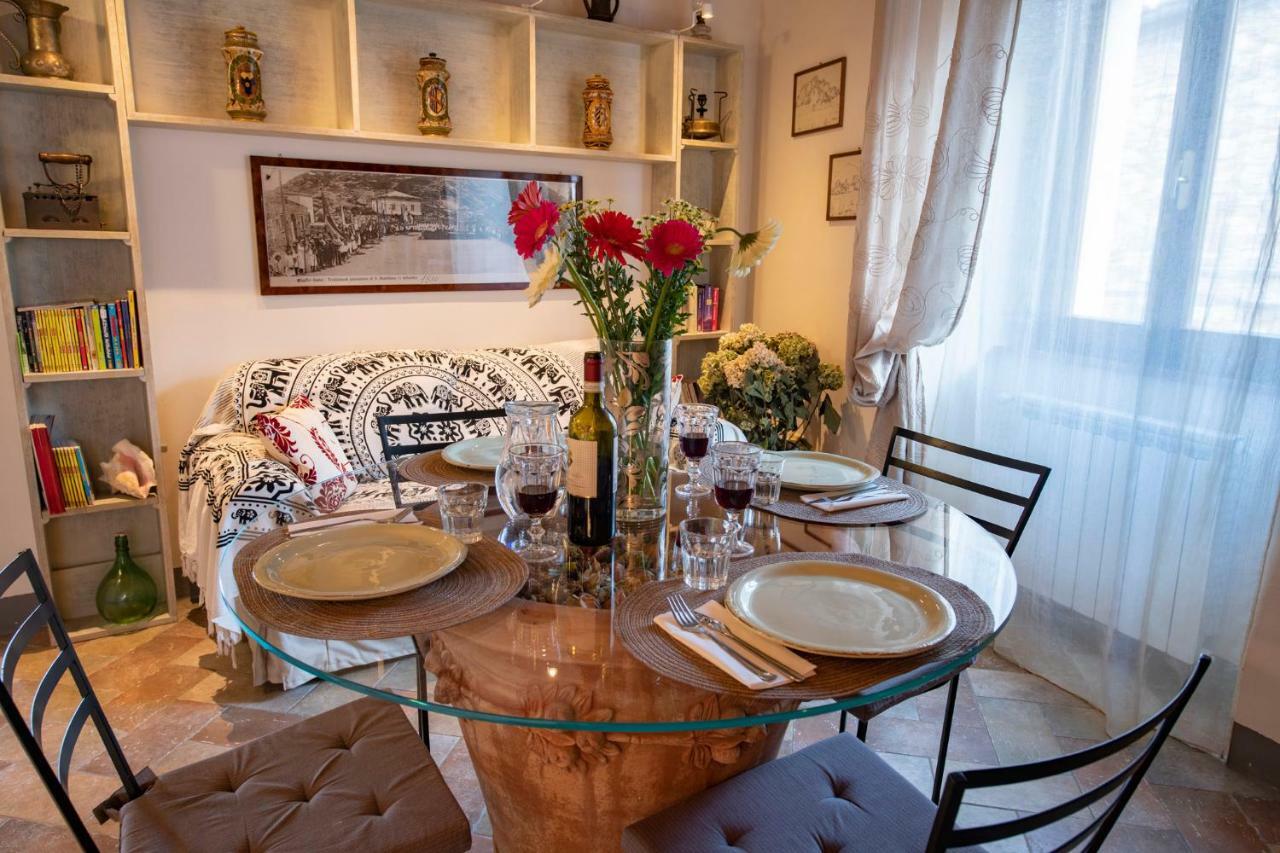 Ferienwohnung La Casina Di Pia Montieri Exterior foto